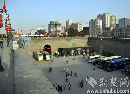 城墻開城門迎接第六屆網(wǎng)媒采訪團