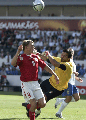 Italians and Danes in a scoreless draw