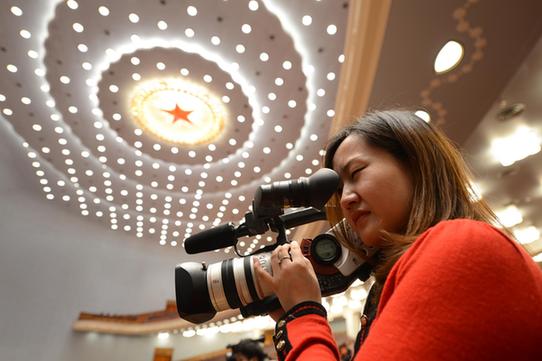 外媒聚焦中國(guó)“兩會(huì)行情”