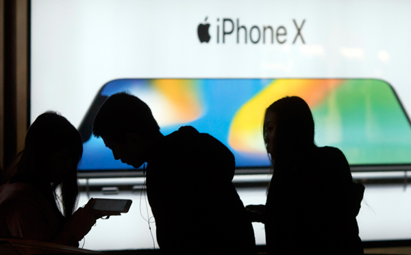 庫(kù)克回應(yīng)蘋果降速門：下次系統(tǒng)更新允許禁用iPhone降頻