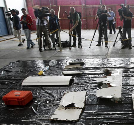 Forensic analysis indicates Air France Flight 447 did not blow up